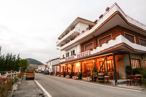 Albergo Touring hotel Arola