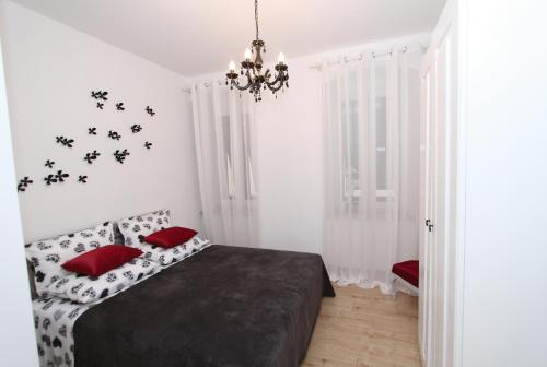 Apartment Papalić Palace, Split (photo 10)