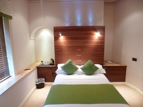 Castle Hotel - image 5