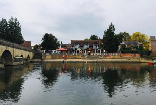 Picture of Private Entrance Cottage In Heart Of Wallingford