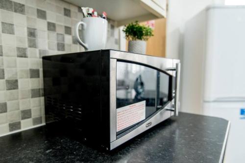 2 Bed City Centre Apartment - Roomy