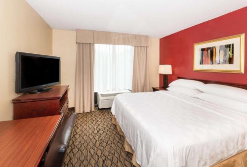 Aviator Hotel & Suites, BW Signature Collection in Green Park, USA