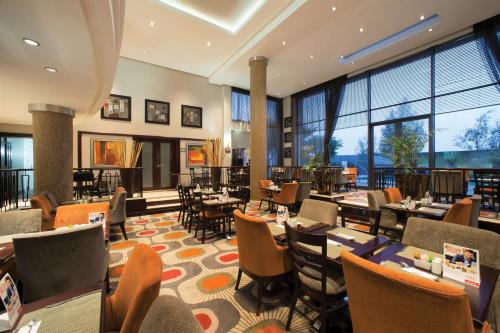 Restorāns, The RidgePoint Hotel in Emalahleni
