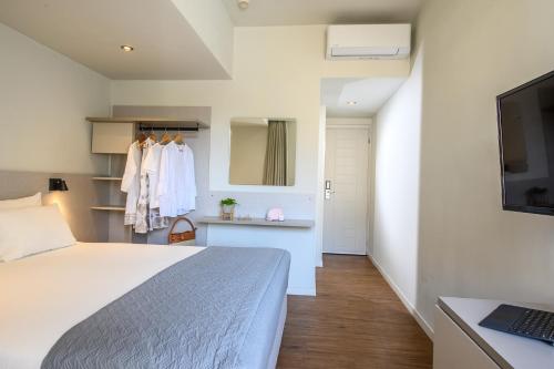 Marin Dream Hotel - image 13