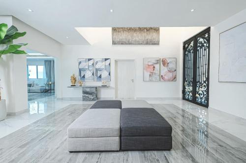 Entrance, Luxury Modern White Villa on Island 9,500 sqft in Pearl Jumeirah