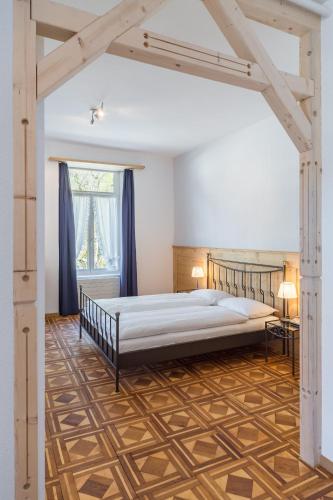 Classic Rooms by Carlton-Europe Vintage Adults Hotel - image 6