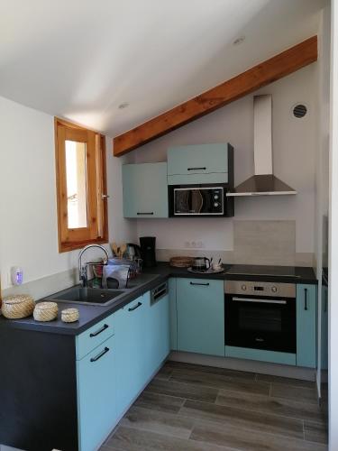 virtuve, Spécial Couple - Gîte 3 étoiles en Auvergne - Gorges Allier 43 (Special Couple - Gite 3 etoiles en Auvergne - Gorges Allier 43) in Lavoute-Chilhac