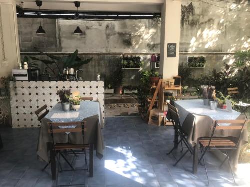 ห้องอาหาร, บ้านสวนดาว วัดอรุณ (Baan Suandao Wat Arun) near หน่วยบัญชาการนาวิกโยธิน กองทัพเรือ