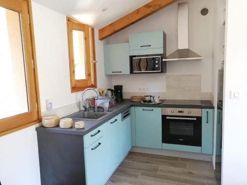 virtuve, Spécial Couple - Gîte 3 étoiles en Auvergne - Gorges Allier 43 (Special Couple - Gite 3 etoiles en Auvergne - Gorges Allier 43) in Lavoute-Chilhac