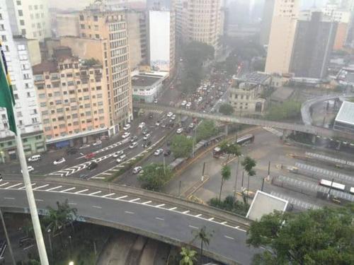 Centro de Sao Paulo, 25 de Marco, Metro Anhangabau