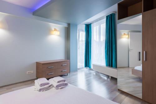 Downtown Accommodation - image 14