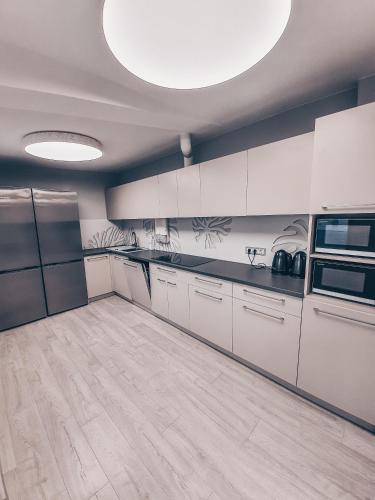 廚房, 佩瓦匝酒店 (Pervaza) in 帕納瓦茲