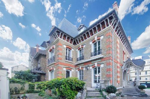 LES FLO~LIES DES BORDS DE MARNE gîte à louer Lagny-sur-Marne