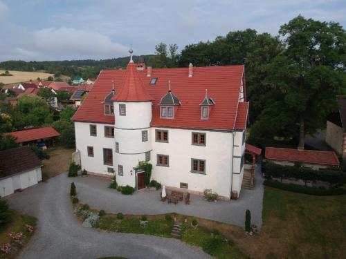 . Schloß Roßdorf Ferienwohnungen & Camping
