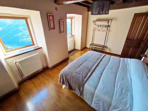  Mirador del Navia in Serandinas