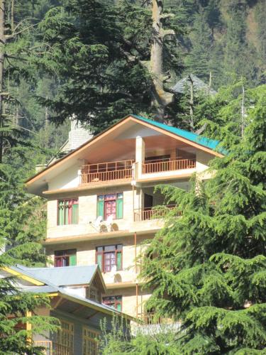 Guruchhaya hotel and cottages – Manali, PA