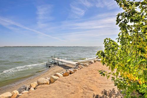 Private Sauna and Beach Lake Norden Cabin in Arlington