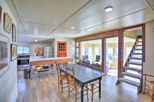 Lakefront Cabin with Patio and Views in Lake Norden in Arlington