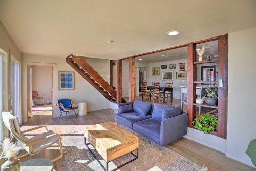 Lakefront Cabin with Patio and Views in Lake Norden in Arlington