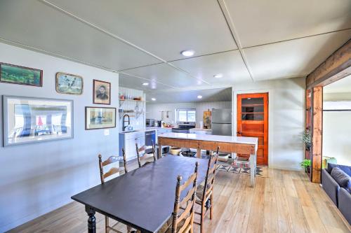 Lakefront Cabin with Patio and Views in Lake Norden in Arlington