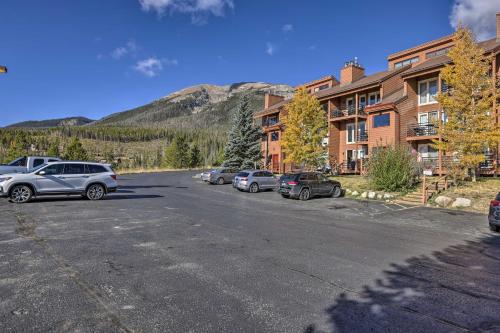 Silverthorne Condo with Pool and Hot Tub Access! in Silverthorne, USA