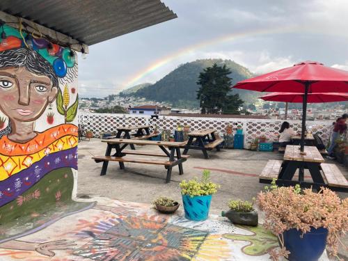 Balcony/terrace, Kasa Kiwi Hostel & Travel Agency in Quetzaltenango