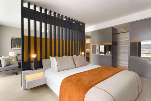 Ramada Hotel & Suites by Wyndham Izmir Kemalpasa