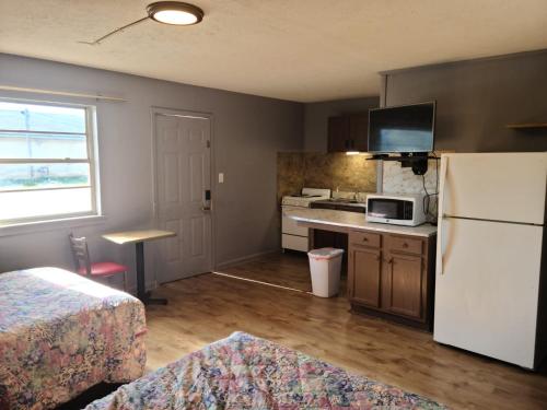 Etown Motel thumb 2