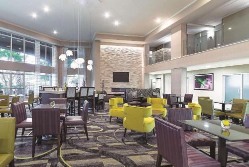 La Quinta Inn & Suites by Wyndham Austin Airport