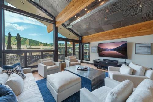 Apartment room in Unrivaled Luxury Penthouse Ski In Ski Out 3 Bed+Den Modern Views Silver Lake Village Deer Valley