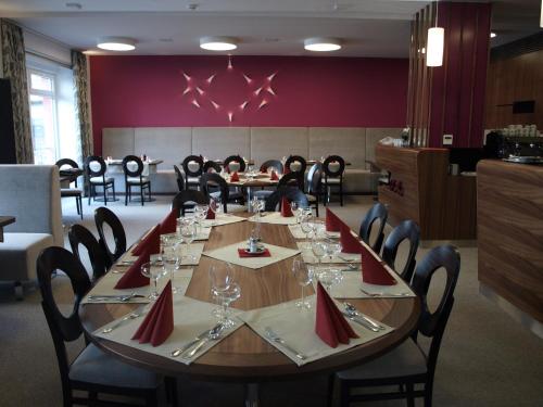 Restaurant, Mini Hotel Akord in Jih