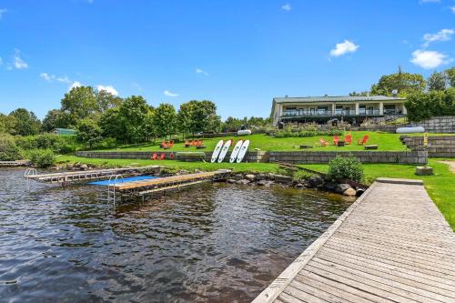 Baptiste Lake Lodge - Accommodation - Harcourt