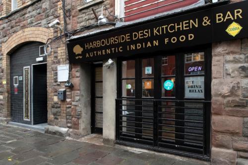 Restaurant, Harbourside Hostel Bristol in Bristol