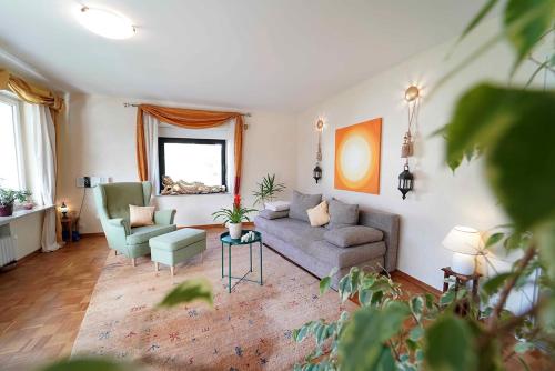 Ferienwohnung im Haus Lotus mit großem Balkon und Garten in บาด อัวราค