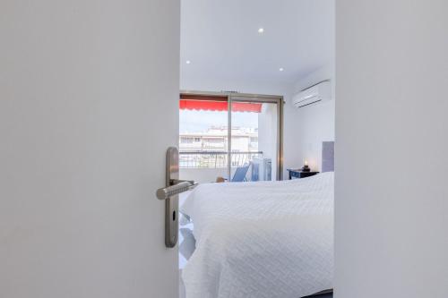 Apartment image 6