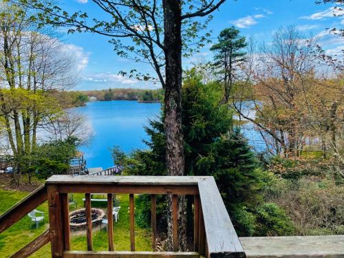 Poconos Lake House Near Ski Resort
