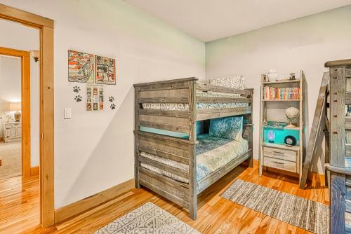 Outdoorsy Tribe Mountain Retreat