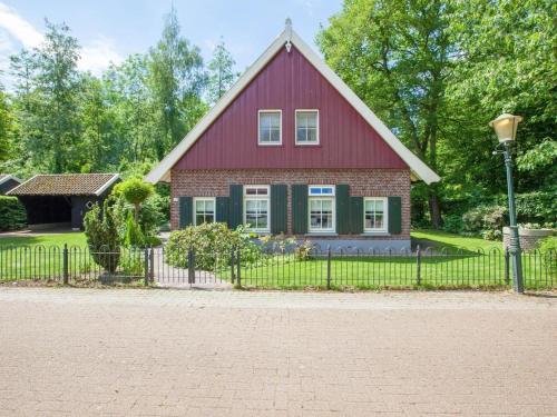 Snug holiday home in Winterswijk Meddo with a private garden