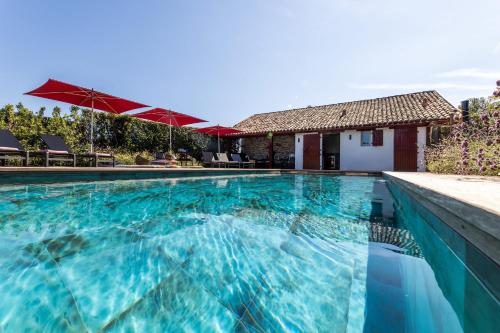 ETXE BATUA - KEYWEEK Renovated Basque villa with heated pool Arcangues cottage Bassussarry