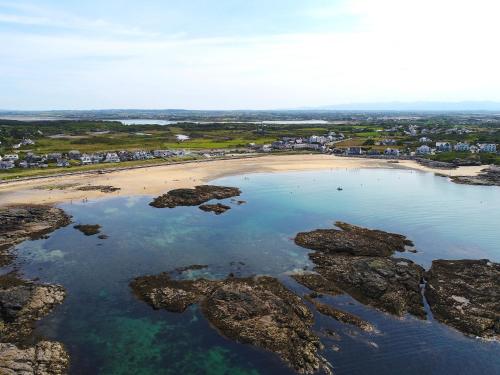 Tyn Towyn - Ty Gwyrdd - main image
