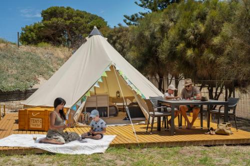 บริการและสิ่งอำนวยความสะดวก, โรงแรมแคงการูไอส์แลนด์ซีฟรอนท์ (Kangaroo Island Seafront Hotel) in เกาะแกงการู