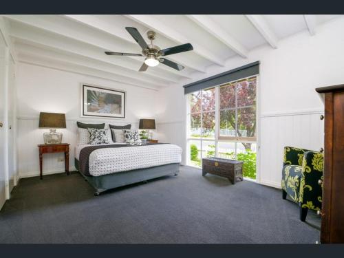 Creek Cottage Bed and Breakfast Traralgon Gippsland Region Australia