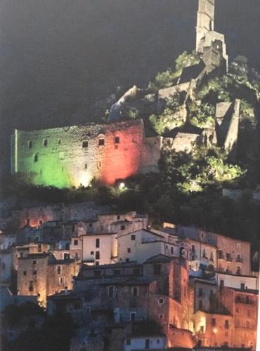 Large Medieval house in National Park super view gîte à louer Paàtola Peligna