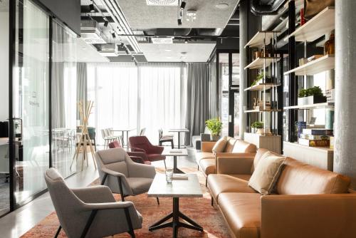 Shared lounge/TV area, Noli Myyrmaki in Vantaa