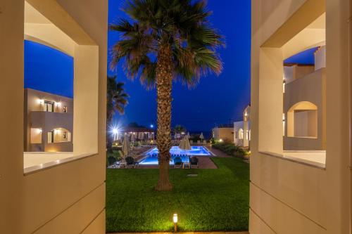 Išorė, Gt Beach Hotel in Platanias