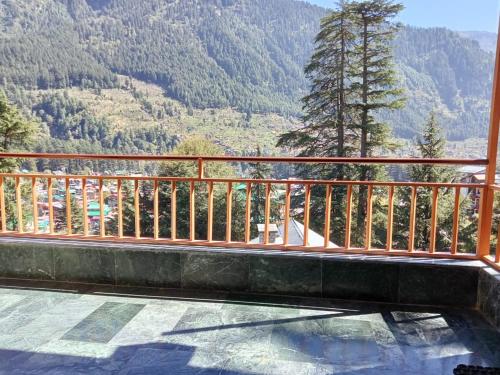 Guruchhaya hotel and cottages – Manali, PA