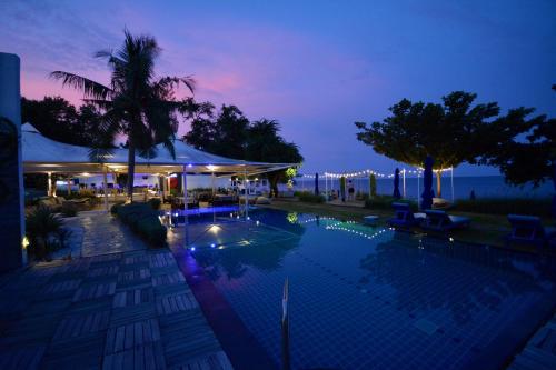 Swimming pool, Sanae Beach Huahin in Khao Tao