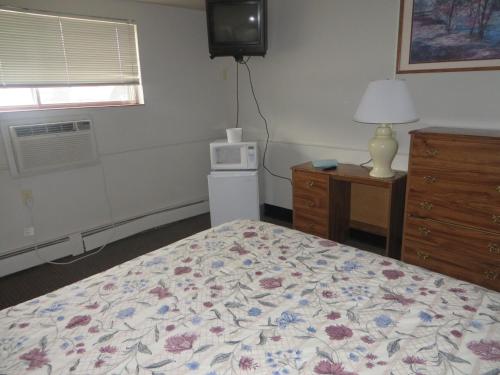 2nd Street Inn & Suites