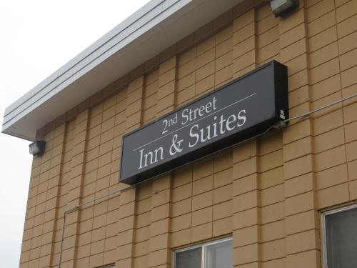 . 2nd Street Inn & Suites