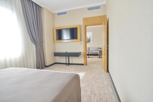 QUA COMFORT HOTEL